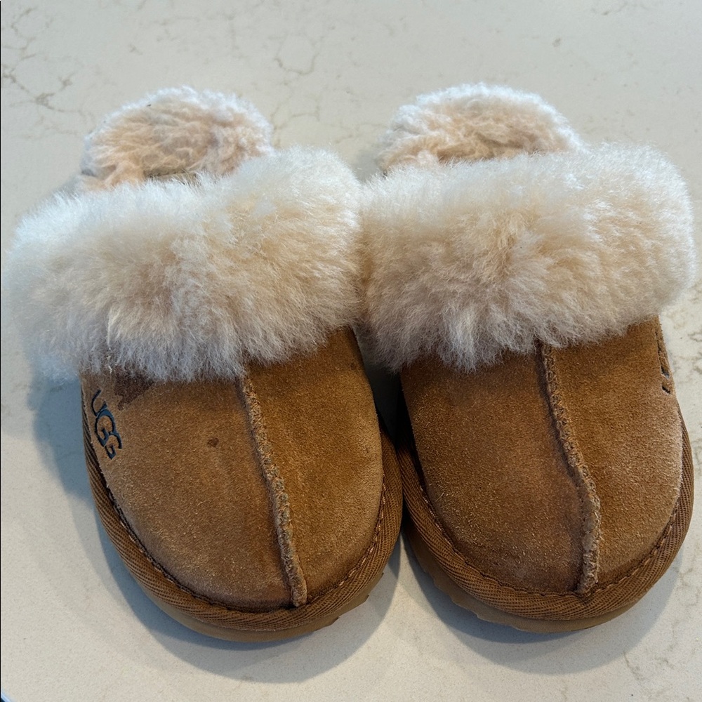 UGG Tan toddler Fluffy Slippers